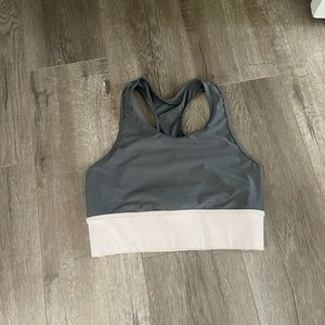 Roxy sports bra. grey and light pink band. size xs/s